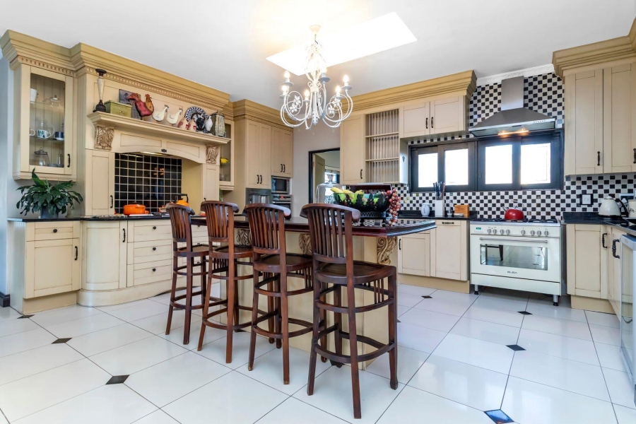 6 Bedroom Property for Sale in Saddlebrook Estate Gauteng