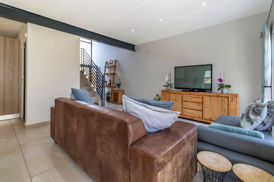 3 Bedroom Property for Sale in Crowthorne AH Gauteng