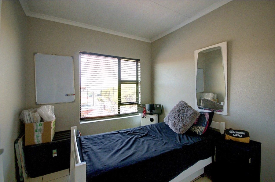 2 Bedroom Property for Sale in Verwoerdpark Gauteng