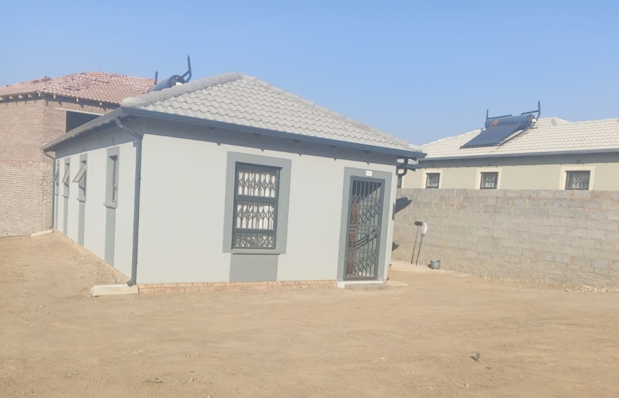 3 Bedroom Property for Sale in Clayville Gauteng