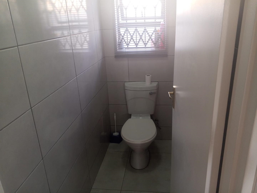 3 Bedroom Property for Sale in Clayville Gauteng