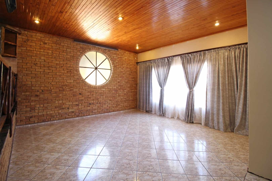 4 Bedroom Property for Sale in Noordheuwel Gauteng