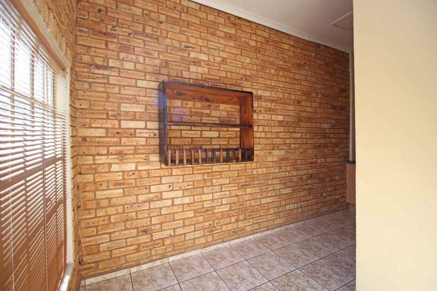 4 Bedroom Property for Sale in Noordheuwel Gauteng