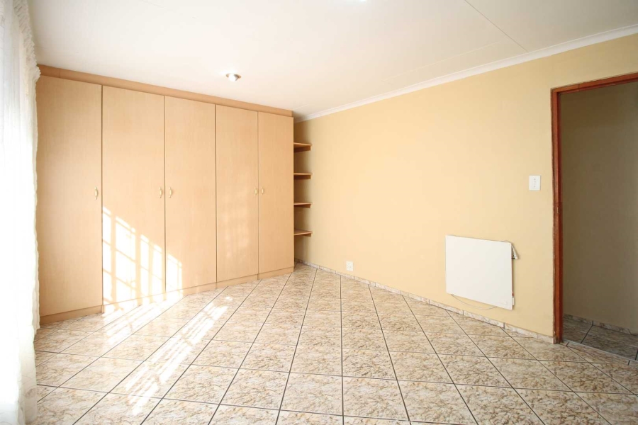 4 Bedroom Property for Sale in Noordheuwel Gauteng