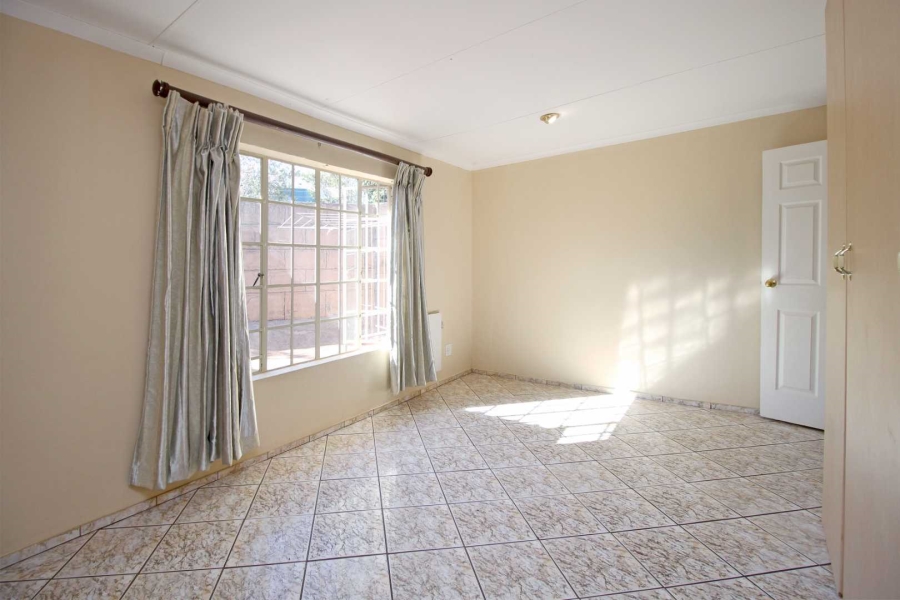 4 Bedroom Property for Sale in Noordheuwel Gauteng