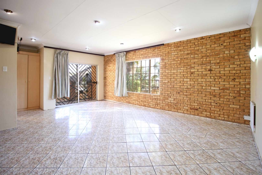 4 Bedroom Property for Sale in Noordheuwel Gauteng