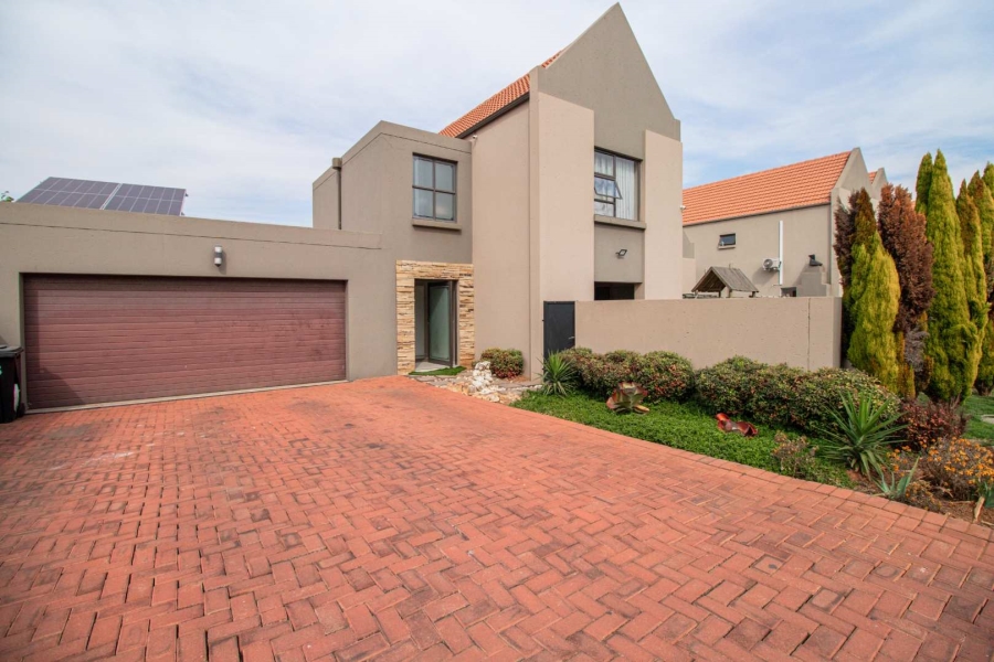 3 Bedroom Property for Sale in The Stewards Gauteng