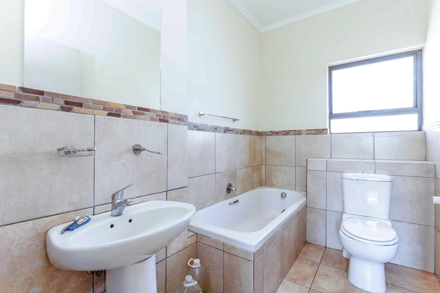 2 Bedroom Property for Sale in Sunninghill Gauteng