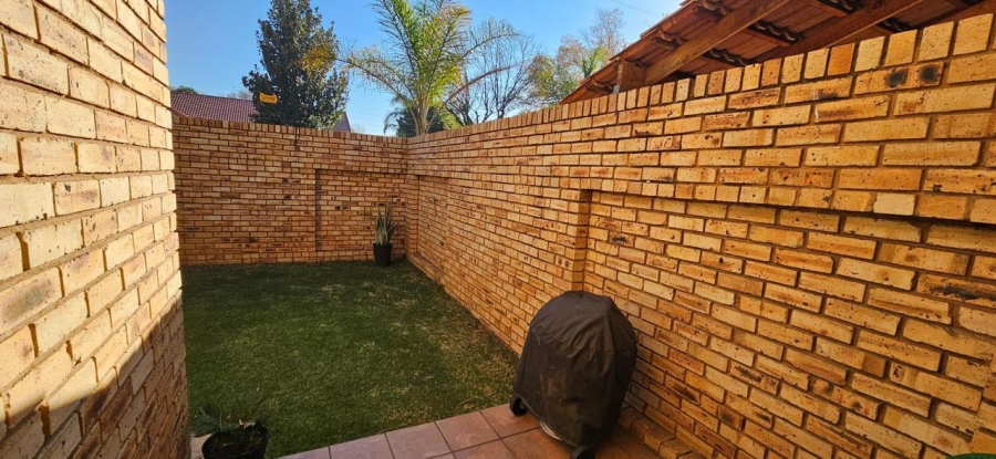 2 Bedroom Property for Sale in General Albertspark Gauteng