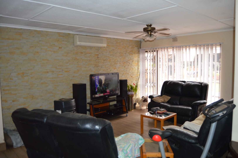 4 Bedroom Property for Sale in Raceview Gauteng