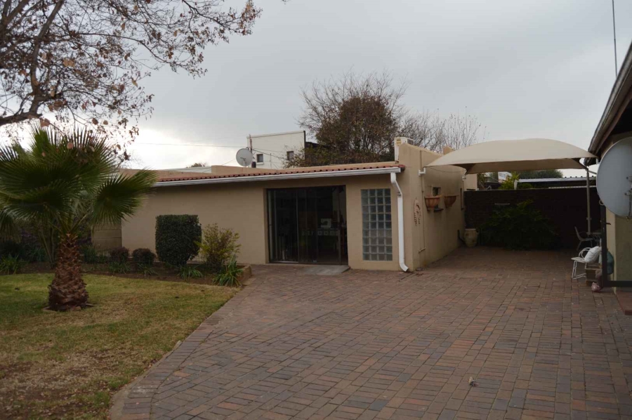 4 Bedroom Property for Sale in Raceview Gauteng