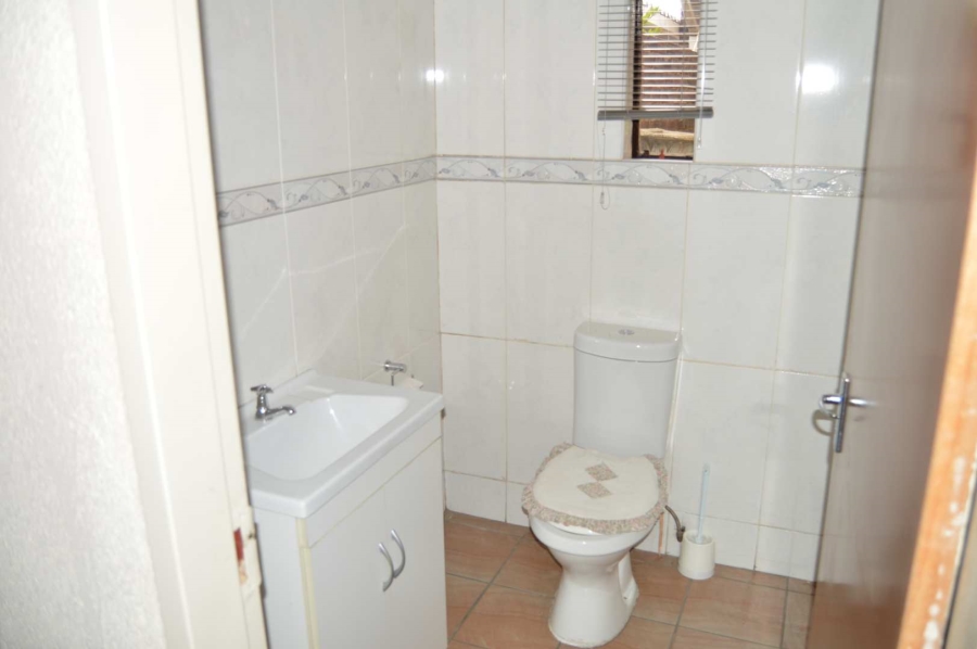 4 Bedroom Property for Sale in Raceview Gauteng