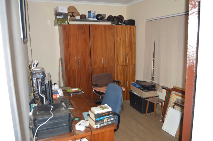 4 Bedroom Property for Sale in Raceview Gauteng