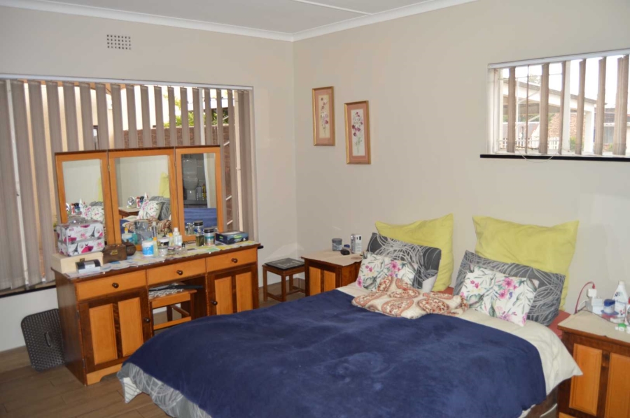 4 Bedroom Property for Sale in Raceview Gauteng