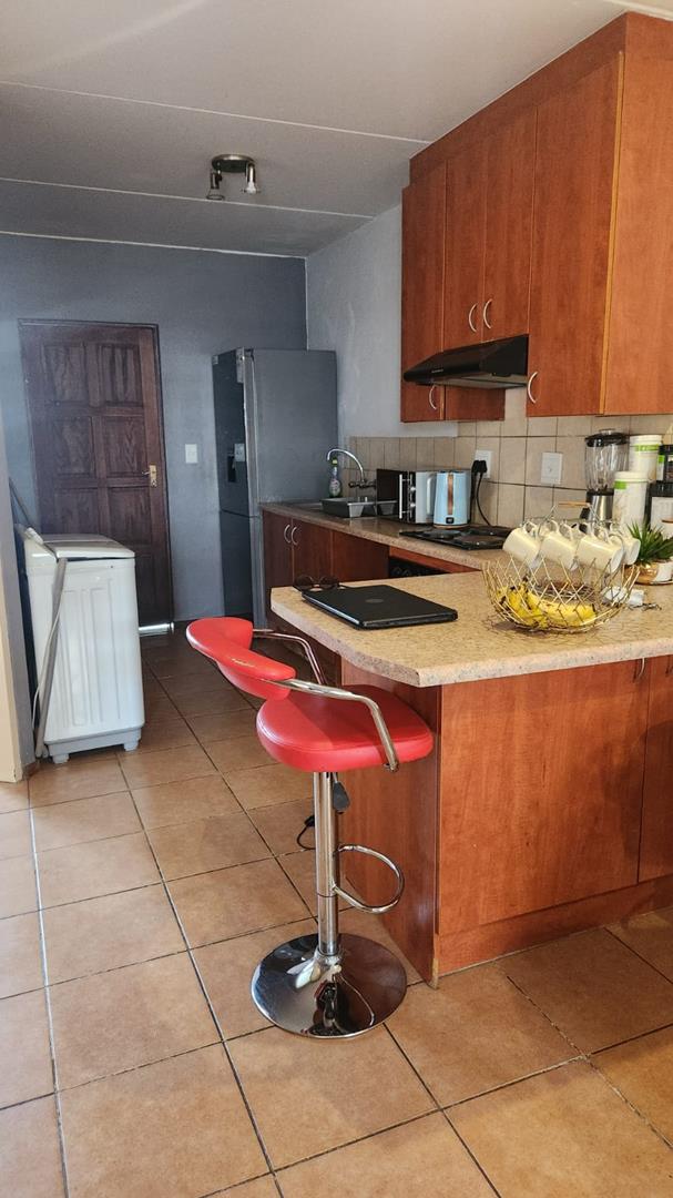 To Let 2 Bedroom Property for Rent in Theresa Park Gauteng