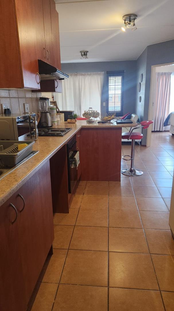 To Let 2 Bedroom Property for Rent in Theresa Park Gauteng