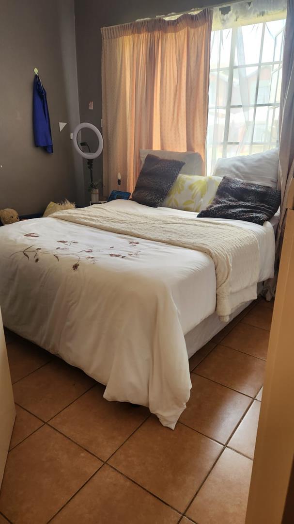 To Let 2 Bedroom Property for Rent in Theresa Park Gauteng