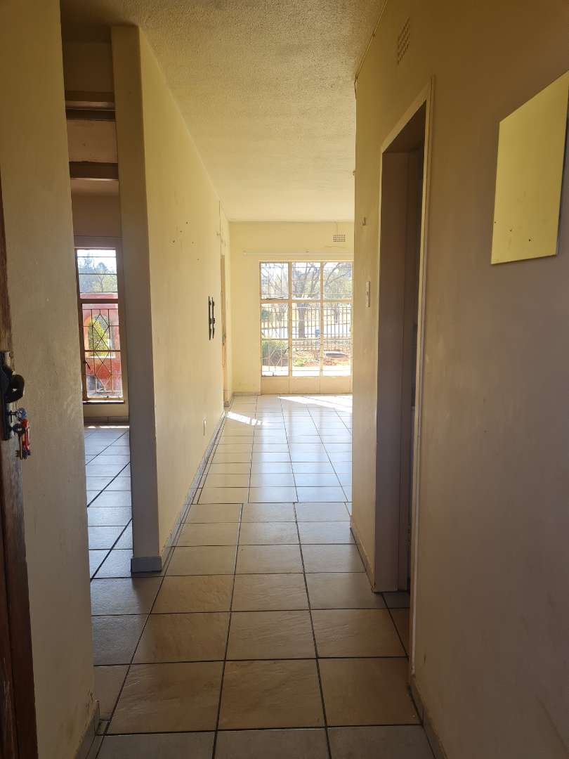 To Let 1 Bedroom Property for Rent in Horison View Gauteng