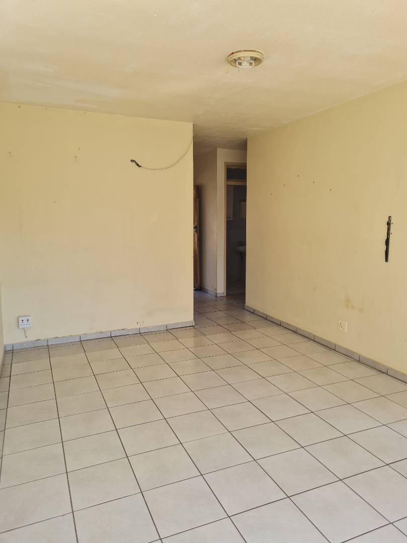 To Let 1 Bedroom Property for Rent in Horison View Gauteng