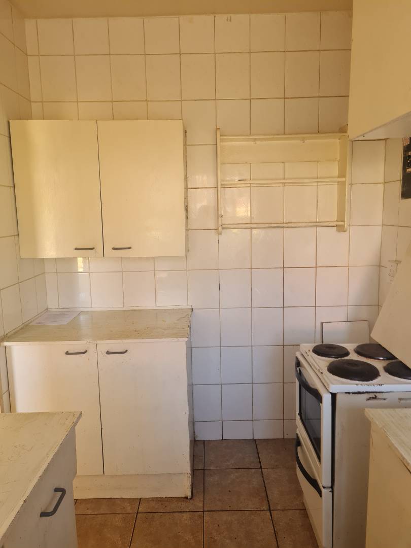 To Let 1 Bedroom Property for Rent in Horison View Gauteng