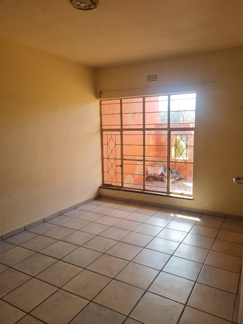 To Let 1 Bedroom Property for Rent in Horison View Gauteng