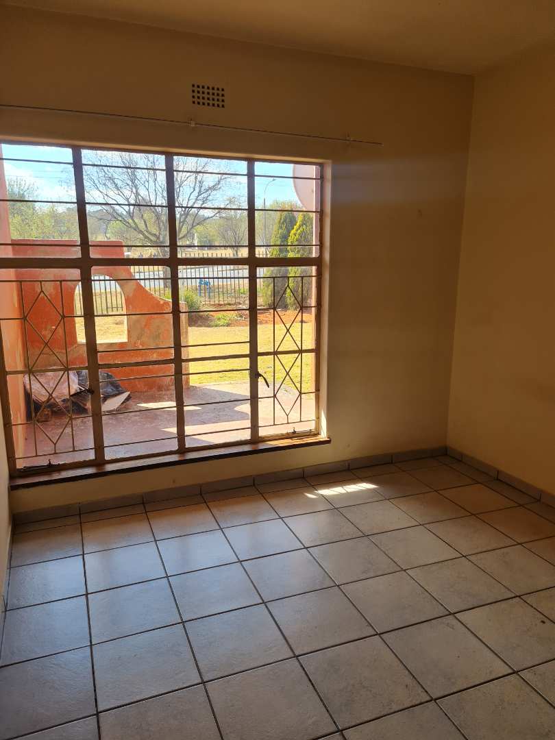 To Let 1 Bedroom Property for Rent in Horison View Gauteng