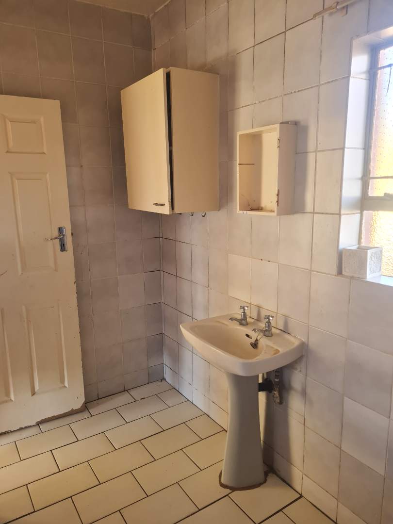 To Let 1 Bedroom Property for Rent in Horison View Gauteng