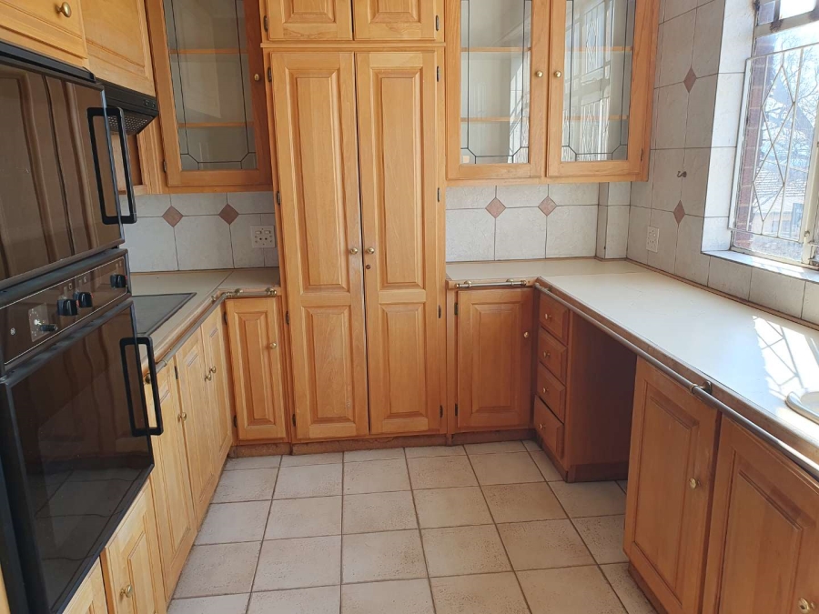 6 Bedroom Property for Sale in The Hill Gauteng