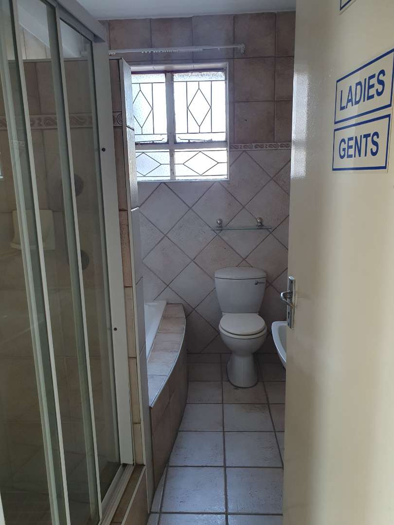 6 Bedroom Property for Sale in The Hill Gauteng