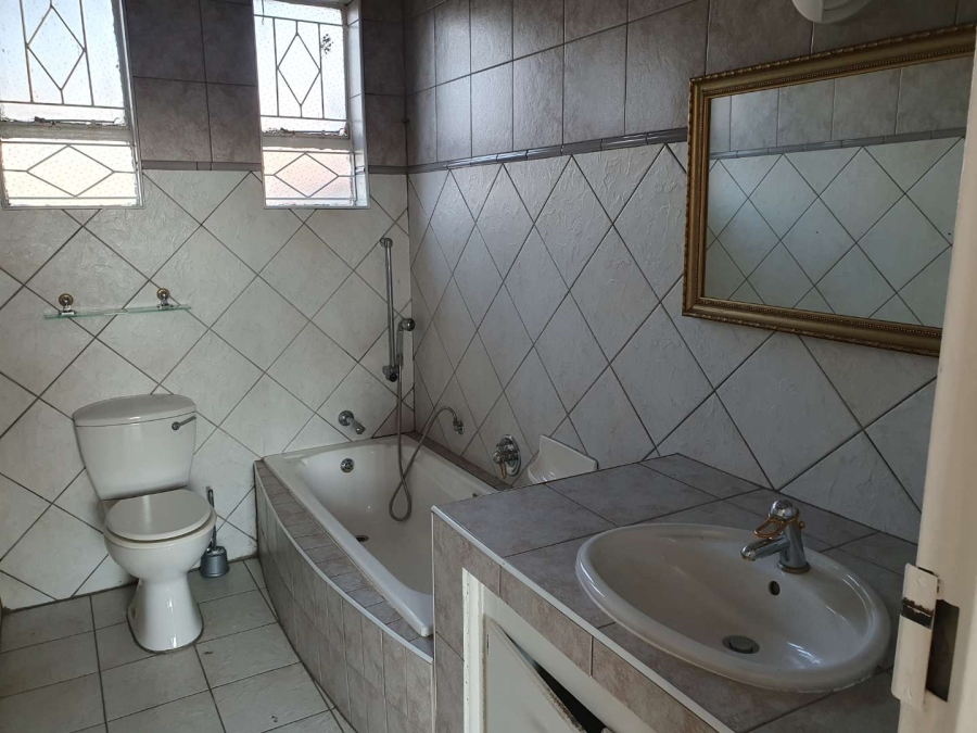 6 Bedroom Property for Sale in The Hill Gauteng