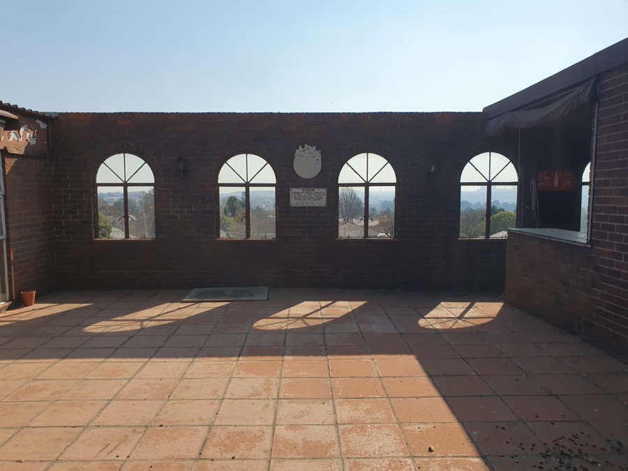 6 Bedroom Property for Sale in The Hill Gauteng