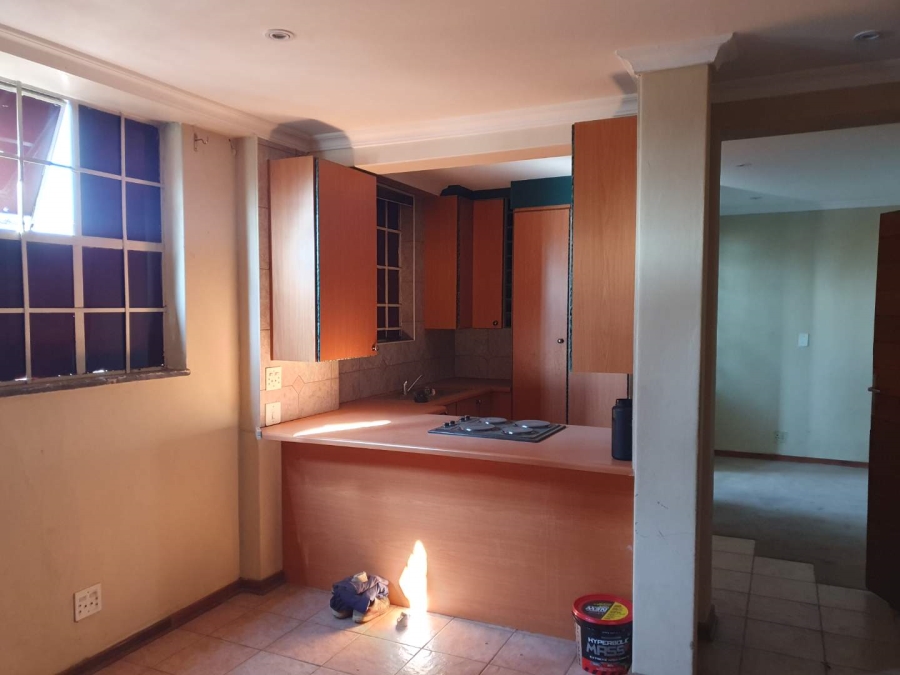 6 Bedroom Property for Sale in The Hill Gauteng