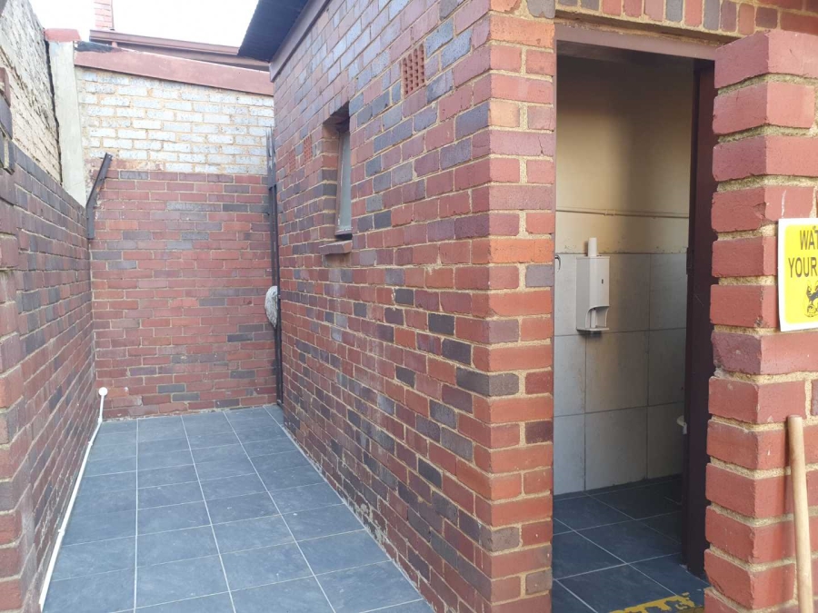 6 Bedroom Property for Sale in The Hill Gauteng