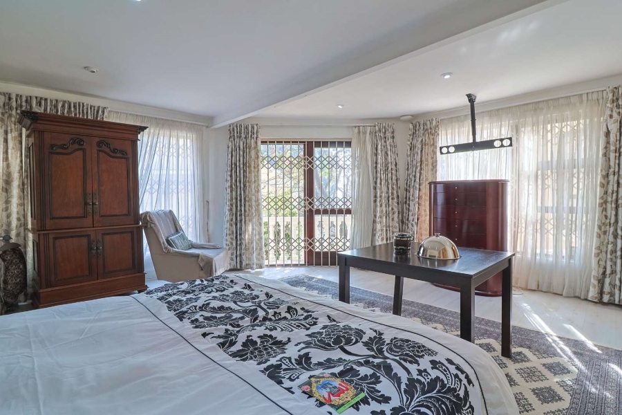 5 Bedroom Property for Sale in Glenvista Gauteng