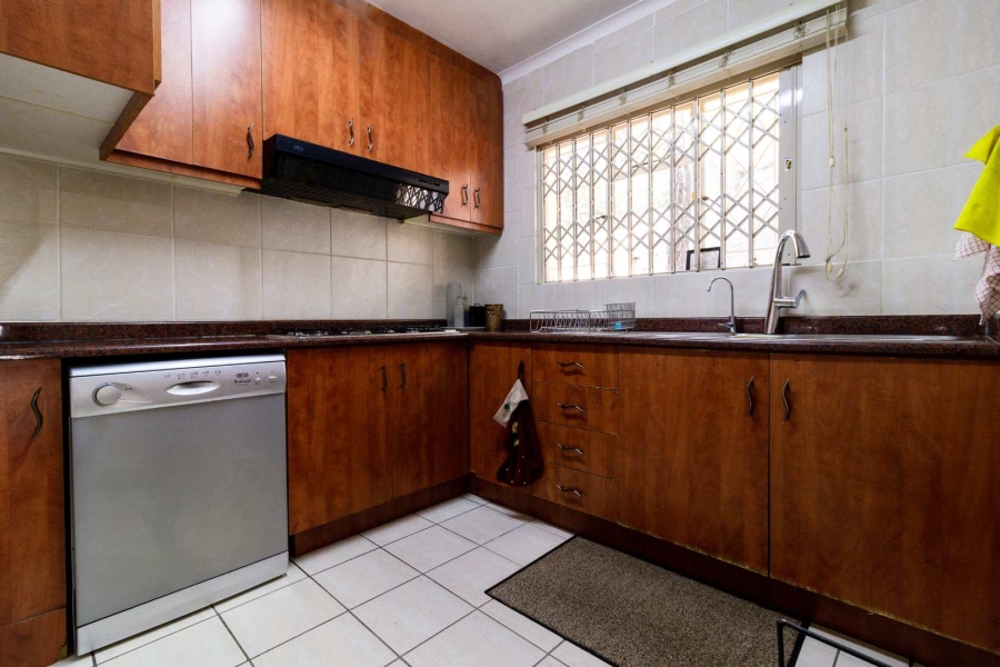 5 Bedroom Property for Sale in Glenvista Gauteng