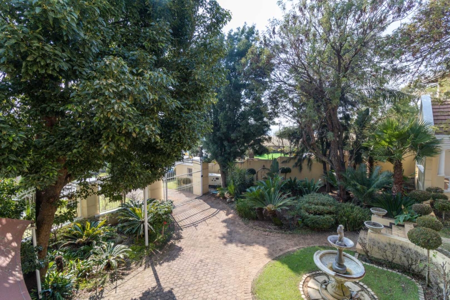 5 Bedroom Property for Sale in Glenvista Gauteng