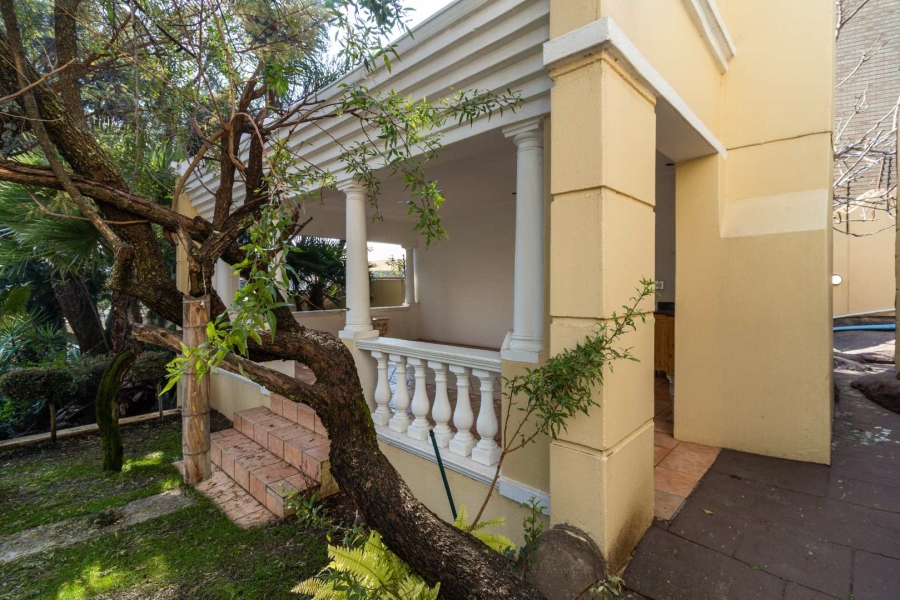 5 Bedroom Property for Sale in Glenvista Gauteng