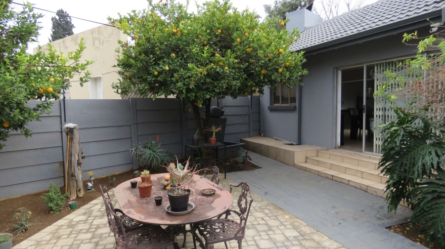 4 Bedroom Property for Sale in General Albertspark Gauteng