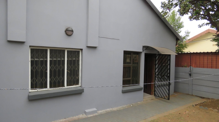 4 Bedroom Property for Sale in General Albertspark Gauteng