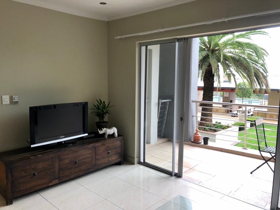 To Let 2 Bedroom Property for Rent in Sandhurst Gauteng