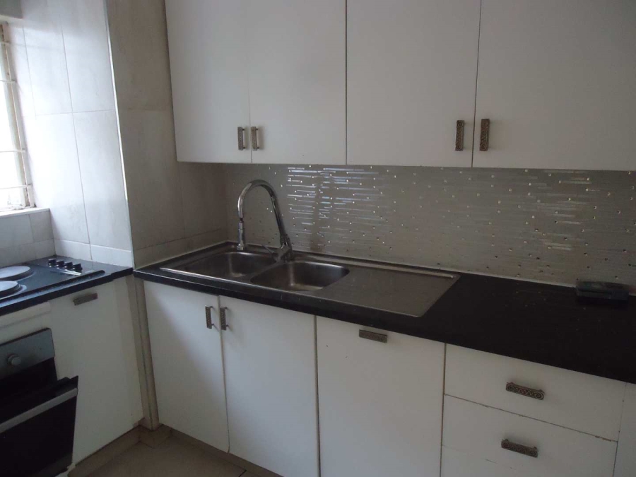 To Let 2 Bedroom Property for Rent in Queenswood Gauteng