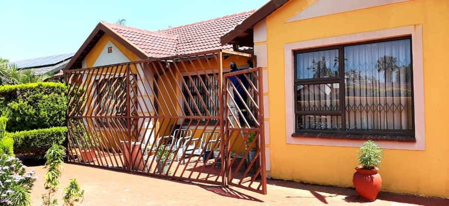 4 Bedroom Property for Sale in The Orchards Gauteng