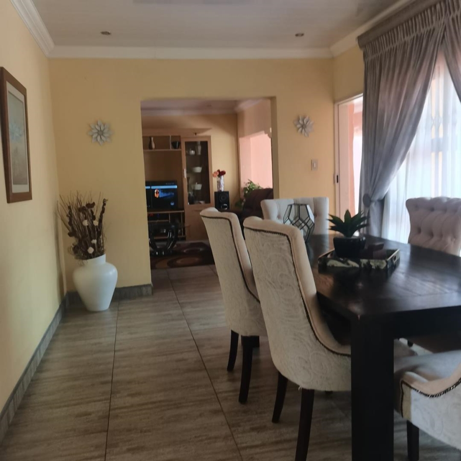 4 Bedroom Property for Sale in The Orchards Gauteng