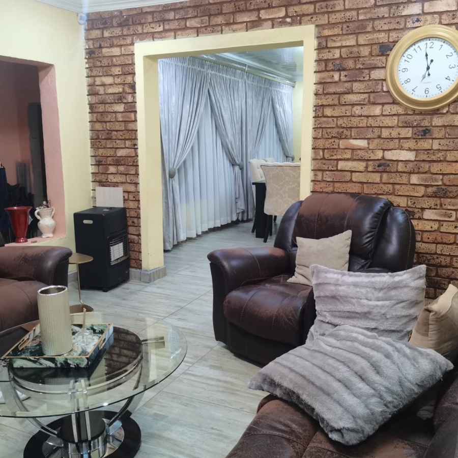 4 Bedroom Property for Sale in The Orchards Gauteng