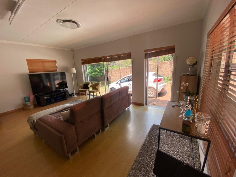 To Let 1 Bedroom Property for Rent in Glenhazel Gauteng