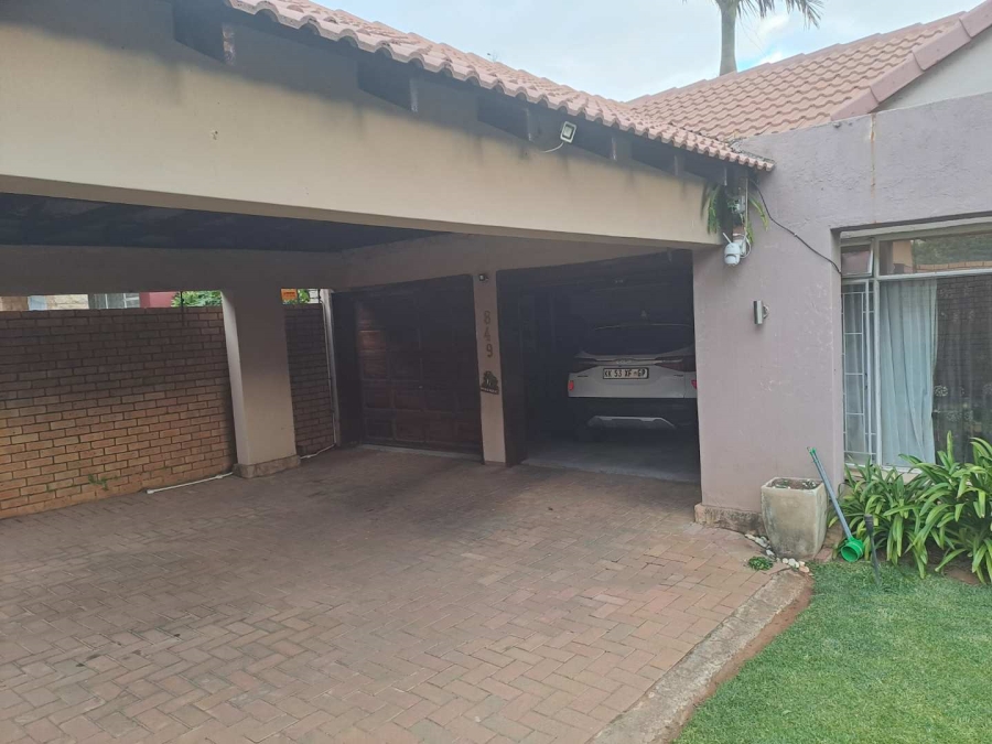 4 Bedroom Property for Sale in Wingate Park Gauteng