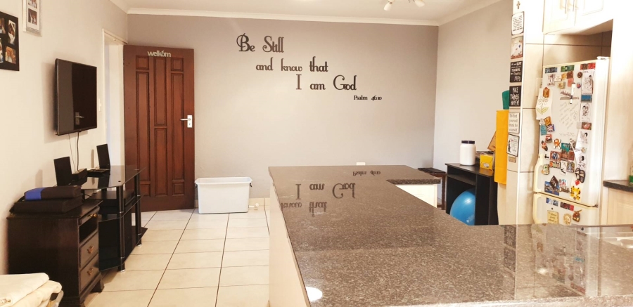 4 Bedroom Property for Sale in Glenvista Gauteng