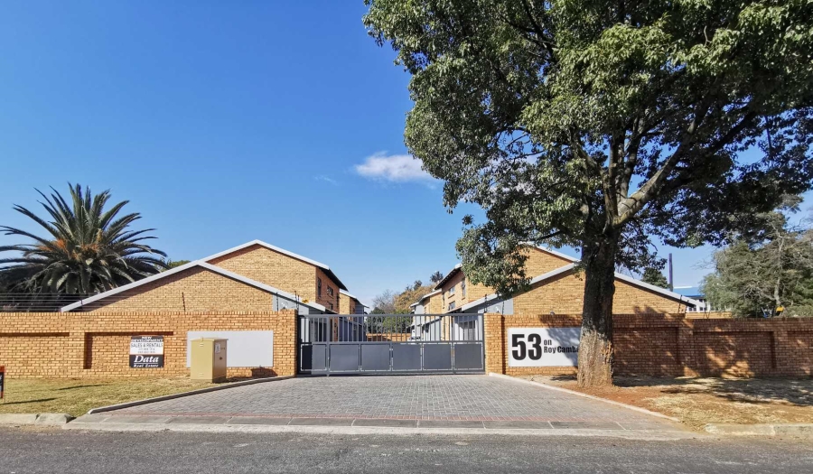 3 Bedroom Property for Sale in Brackenhurst Gauteng