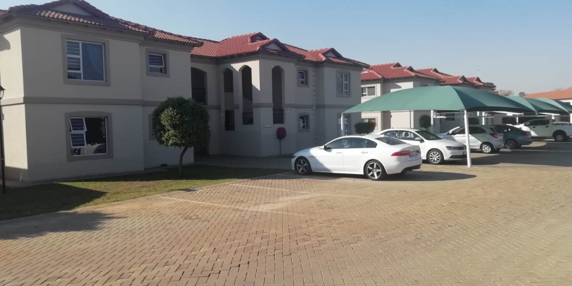 3 Bedroom Property for Sale in Morehill Gauteng