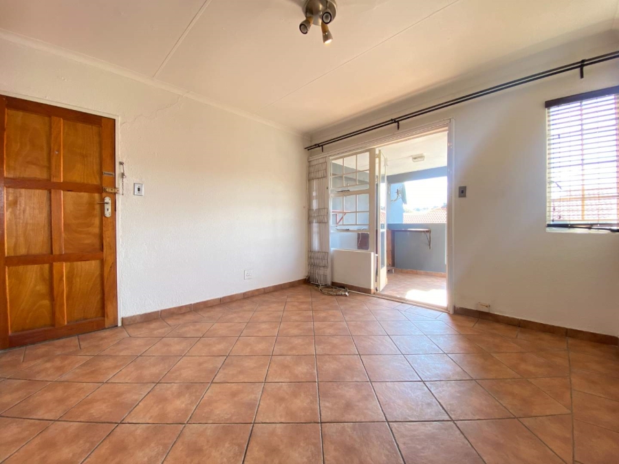 3 Bedroom Property for Sale in Linmeyer Gauteng